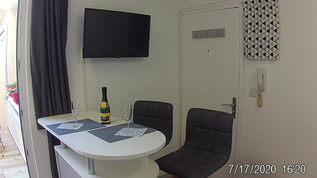 Joli petit studio près du phare Calais Extérieur photo